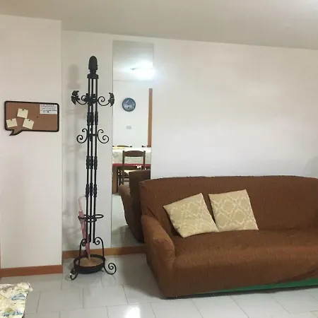 Casa Fara Gino דירה *