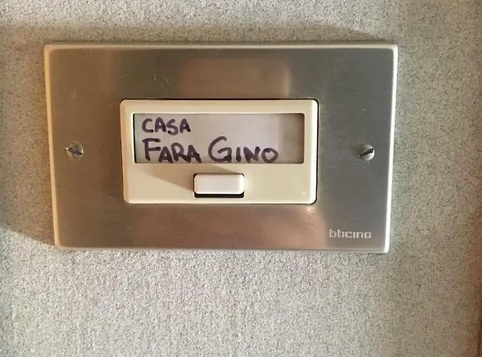 Casa Fara Gino شقة